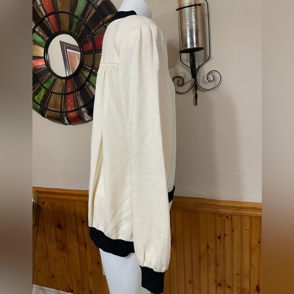 St. John Knit Cardigan - Picture 2 of 10